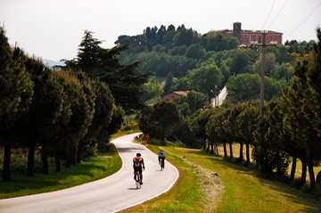 Ben and Kathy hit the last hill to the hotel in Dozza