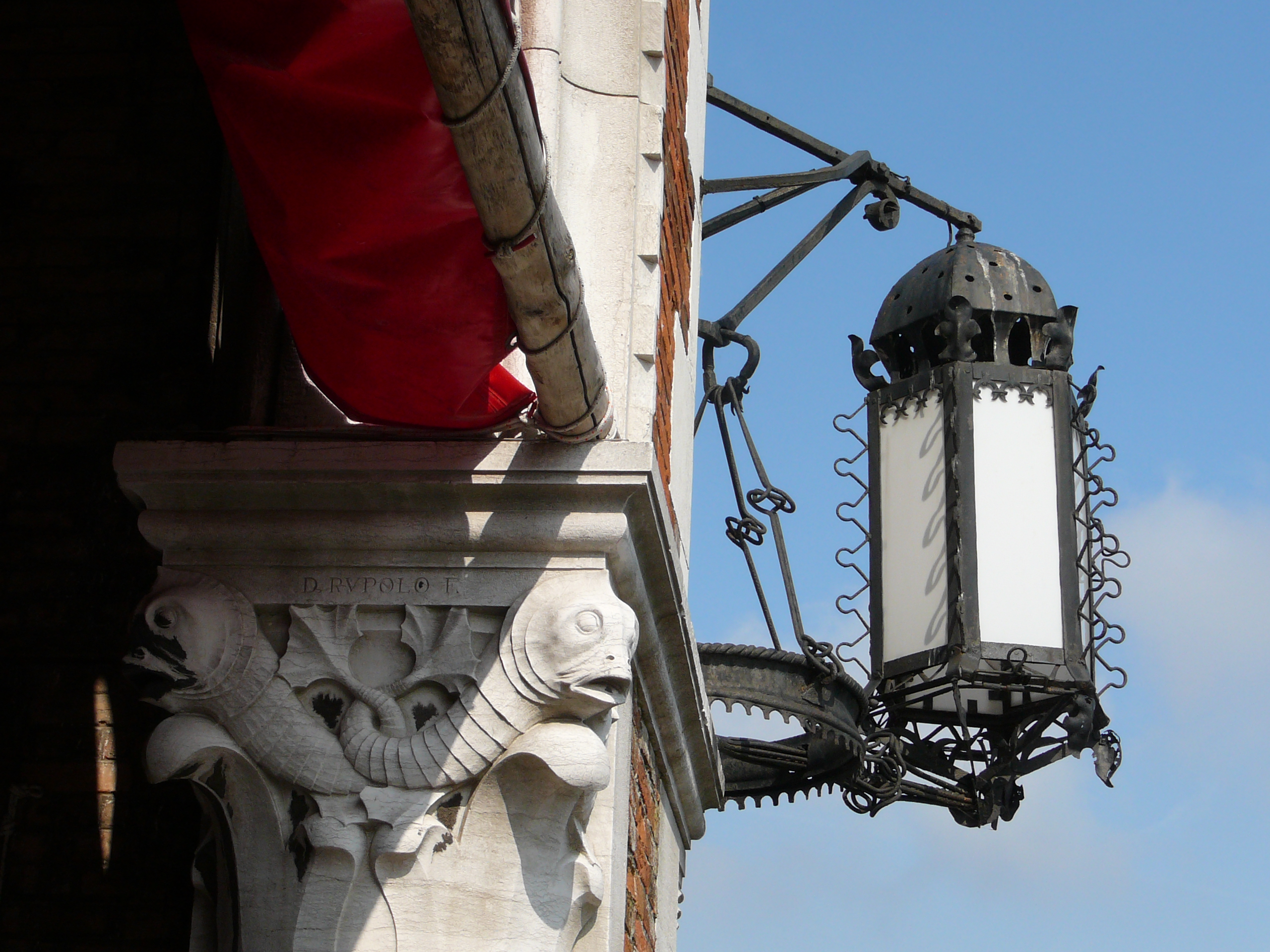 Detail of the fish market
