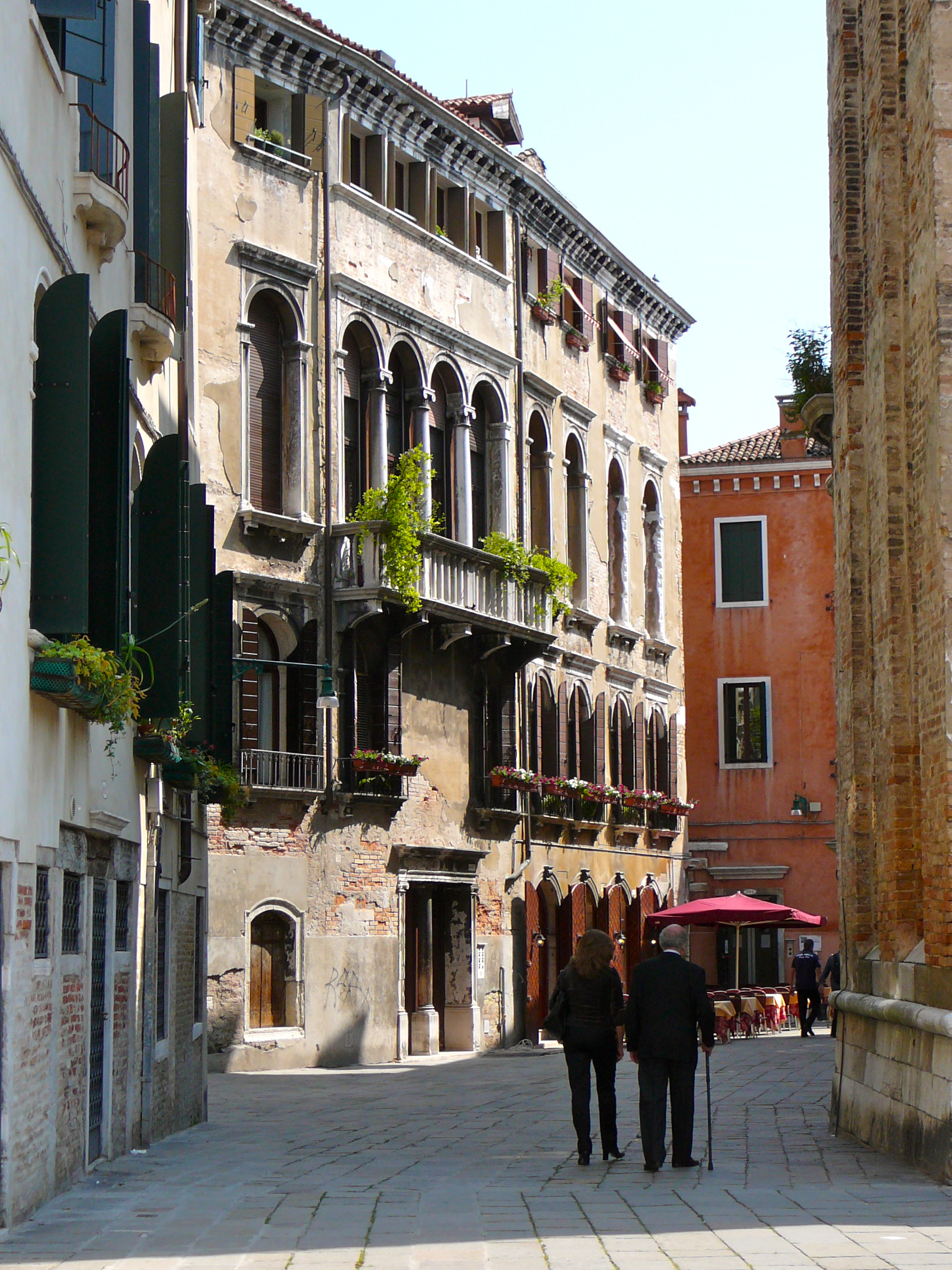 Calle near Frari