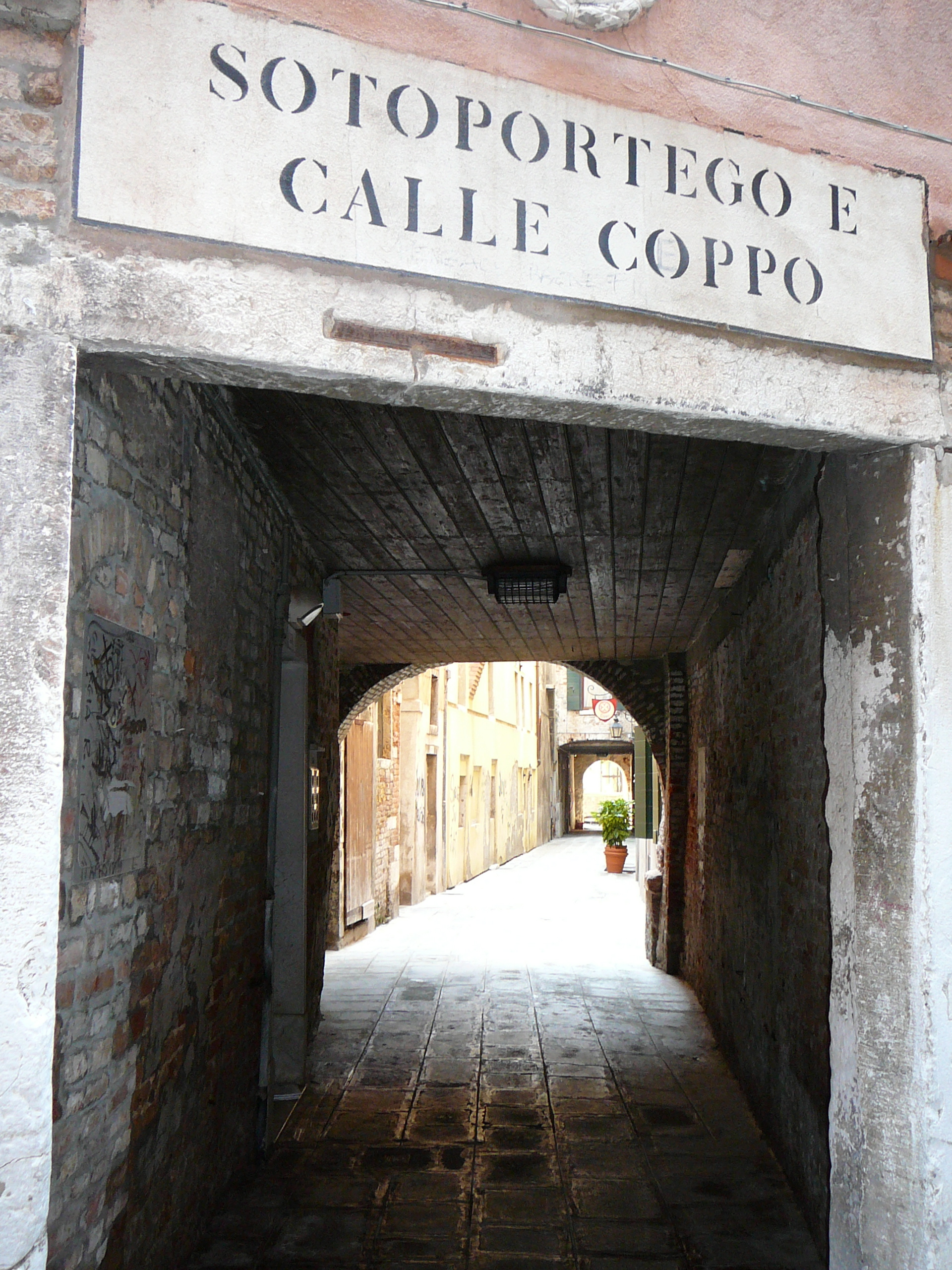 Sotoportego