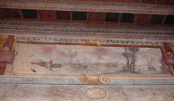 Ravenna hotel: do antique frescos have cowboys and ... elephants?
