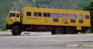 I wish our van had been this cool!